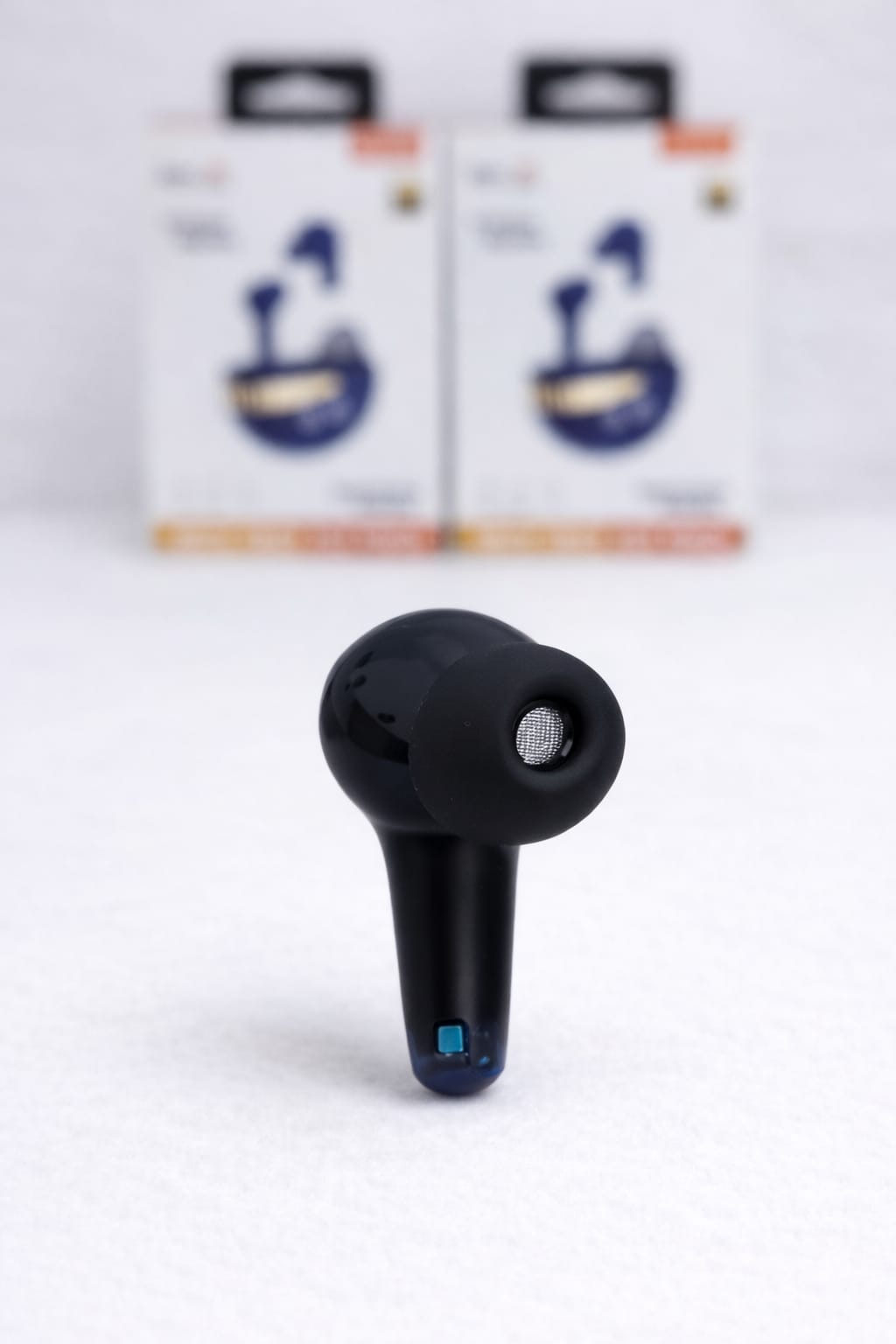 **🎧 **Hie-Q V95 Mini Buds (Big Bass)
